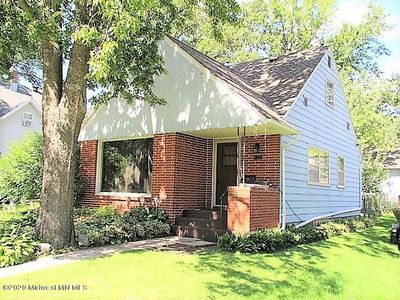 820 W Summit Ave, Fergus Falls, MN, 56537