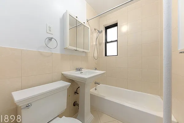 Rented by A&E Real Estate Management | media 10