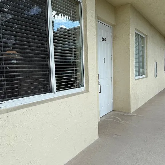 3500 Oaks Clubhouse Dr #303 — Photo 3