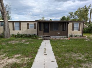 9926 Lake Dr, Weeki Wachee, FL 34613