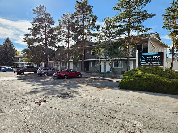 4th image of 2452-2498 1st St #2486