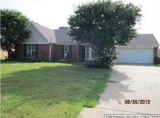 5424 Woodchase Dr, Southaven, MS 38671