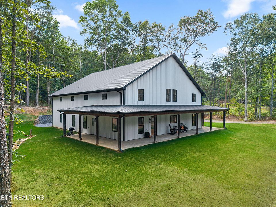 1st image of 653 Briar Rd