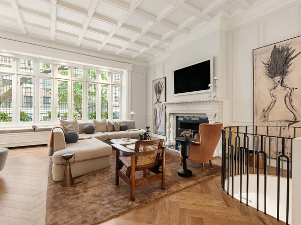 32 West 9th Street image 1 of 1