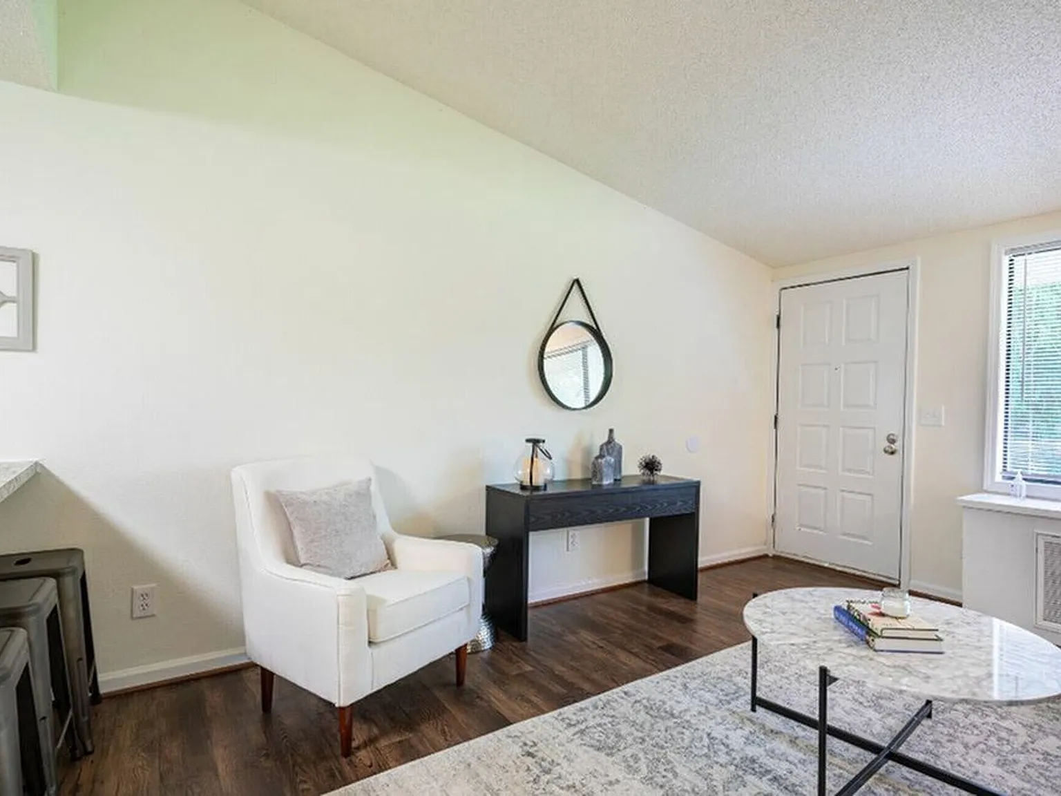 Oakbrook ~ Boutique Cottage Style Living Meets Hassle Free Leasing — Photo 1