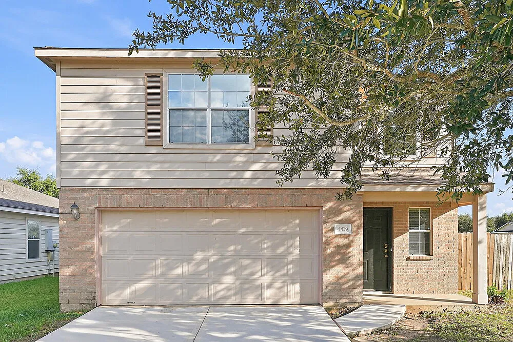 3 bed, 2.5 bath, 1721 sqft, $2,000 — Photo 1