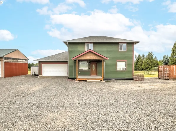 1277 SW 11th St, Dundee, OR 97115