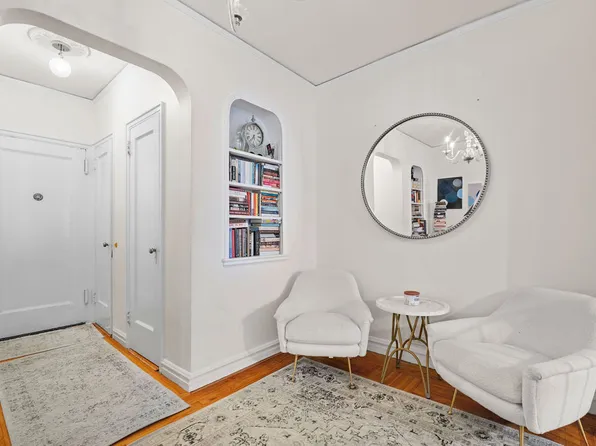 225 East 74th Street image 3 of 10