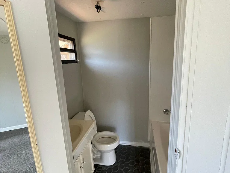 60 Circle Dr — Photo 19