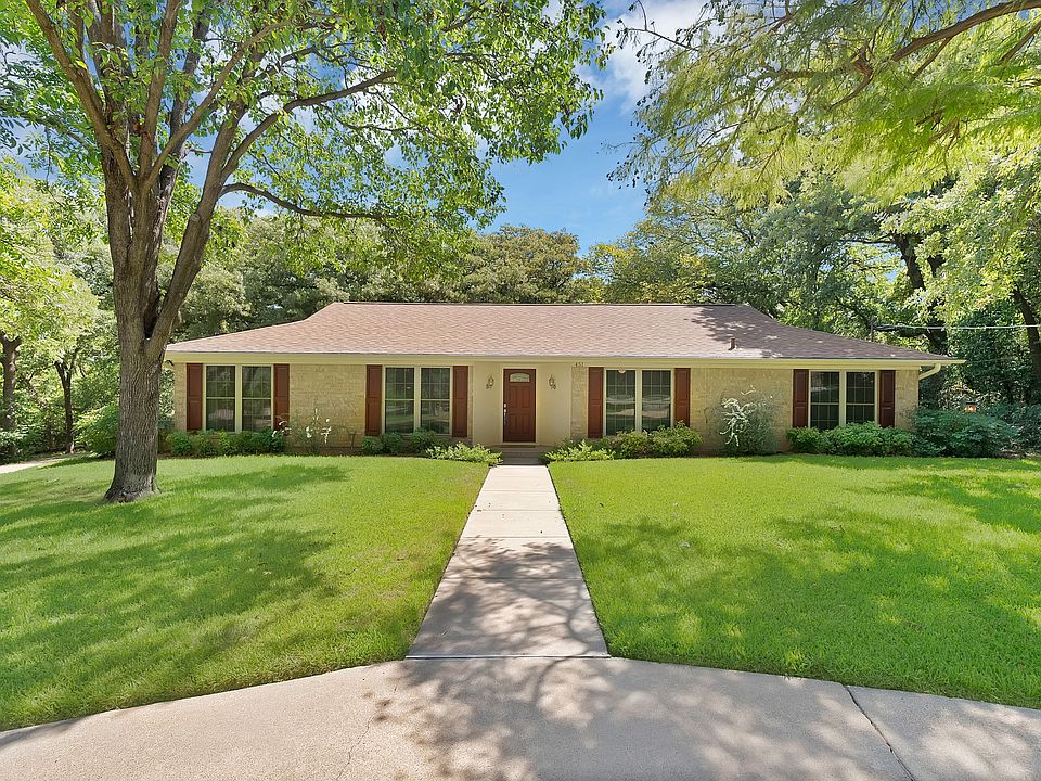1st image of 451 Cooks Ln