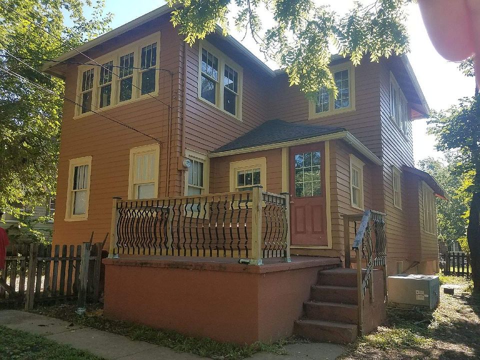 2nd image of 1743 Louisiana St