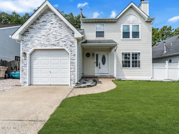 35 Sunnydale Drive, Bayville, NJ 08721