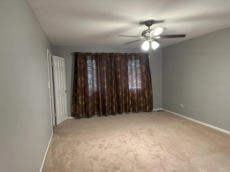 83 Bond St — Photo 33