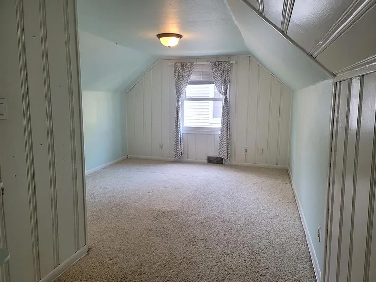 1322 Cherokee Ave — Photo 8