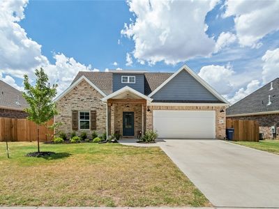2304 N Elisabeth St, Siloam Springs, AR, 72761