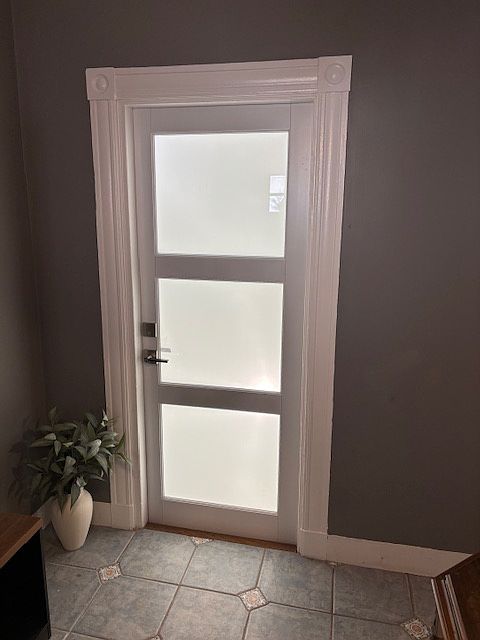 Foyer entry/front door
