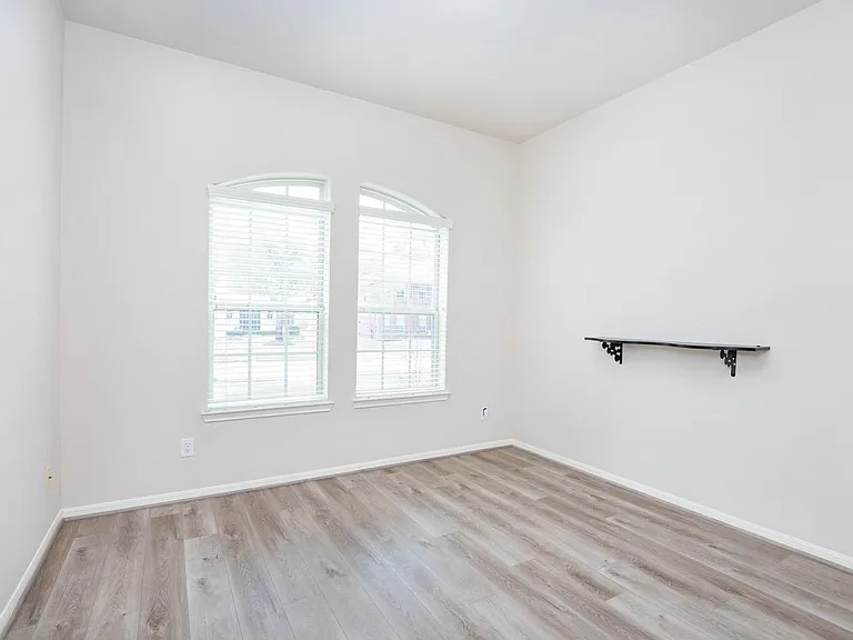 2710 Falcon Knoll Ln — Photo 19