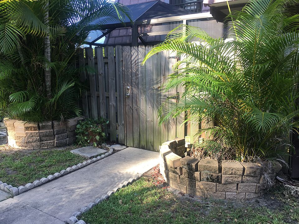 Outdoor entrance to private patio