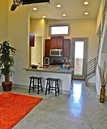 3rd image of 7806 Hardy Dr #B