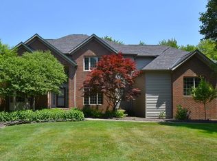 5557 High Point Dr, Solon, OH 44139