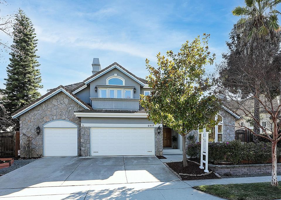 1st image of 5912 Sterling Oaks Dr