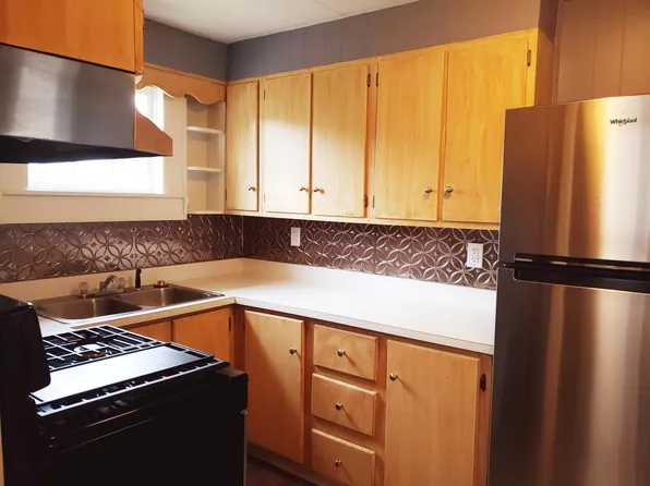 (undisclosed Address), Prestonsburg, KY 41653