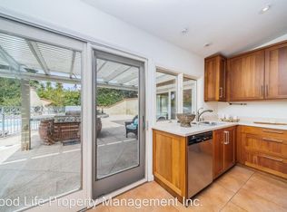 4007 Crescent Point Rd, Carlsbad, CA 92008