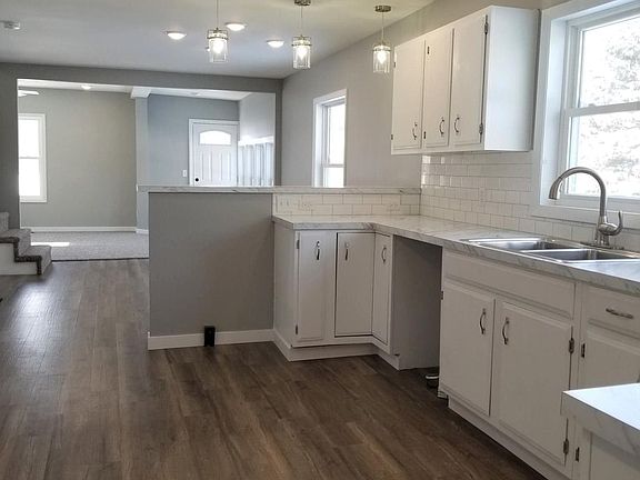 2nd image of 3265 16th St