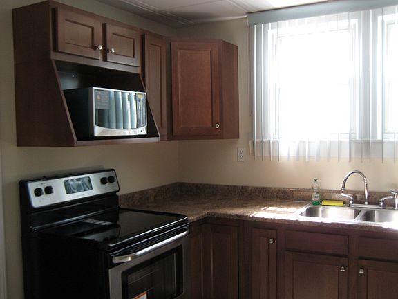 4th image of 1531 Arlington Ave