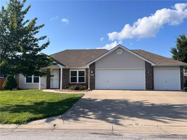 101 SE Sun Garden St, Blue Springs, MO 64064