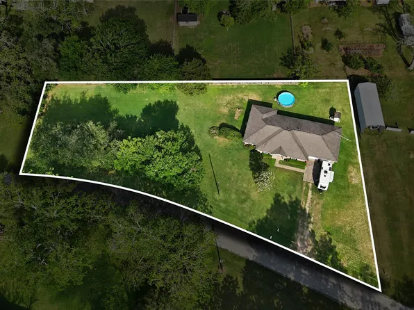 1112 Knox Ln, Wharton, TX 77488