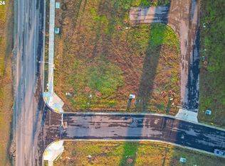 1542 Barn St, Woodburn, OR 97071