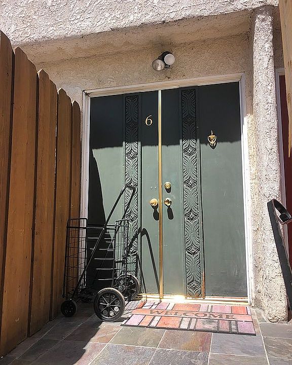1st image of 14947 Dickens St APT 6