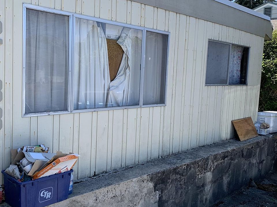 2nd image of 2133 State St