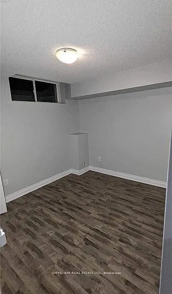 697 Ferguson Dr #BASEMENT — Photo 5
