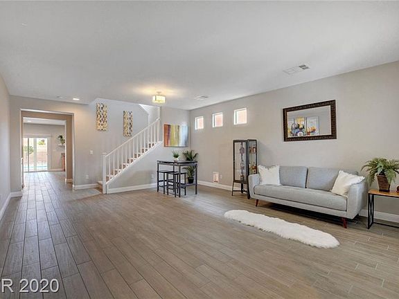 4th image of 829 Fulford Ct