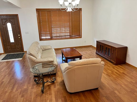 Living room/commons area