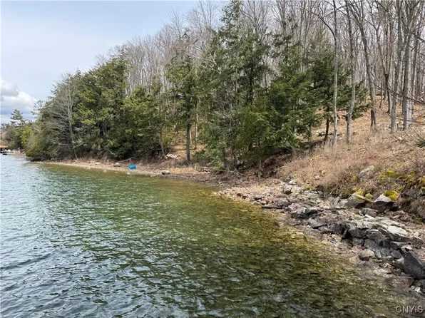 8 Pine Point Dr #9, Ogdensburg, NY 13669