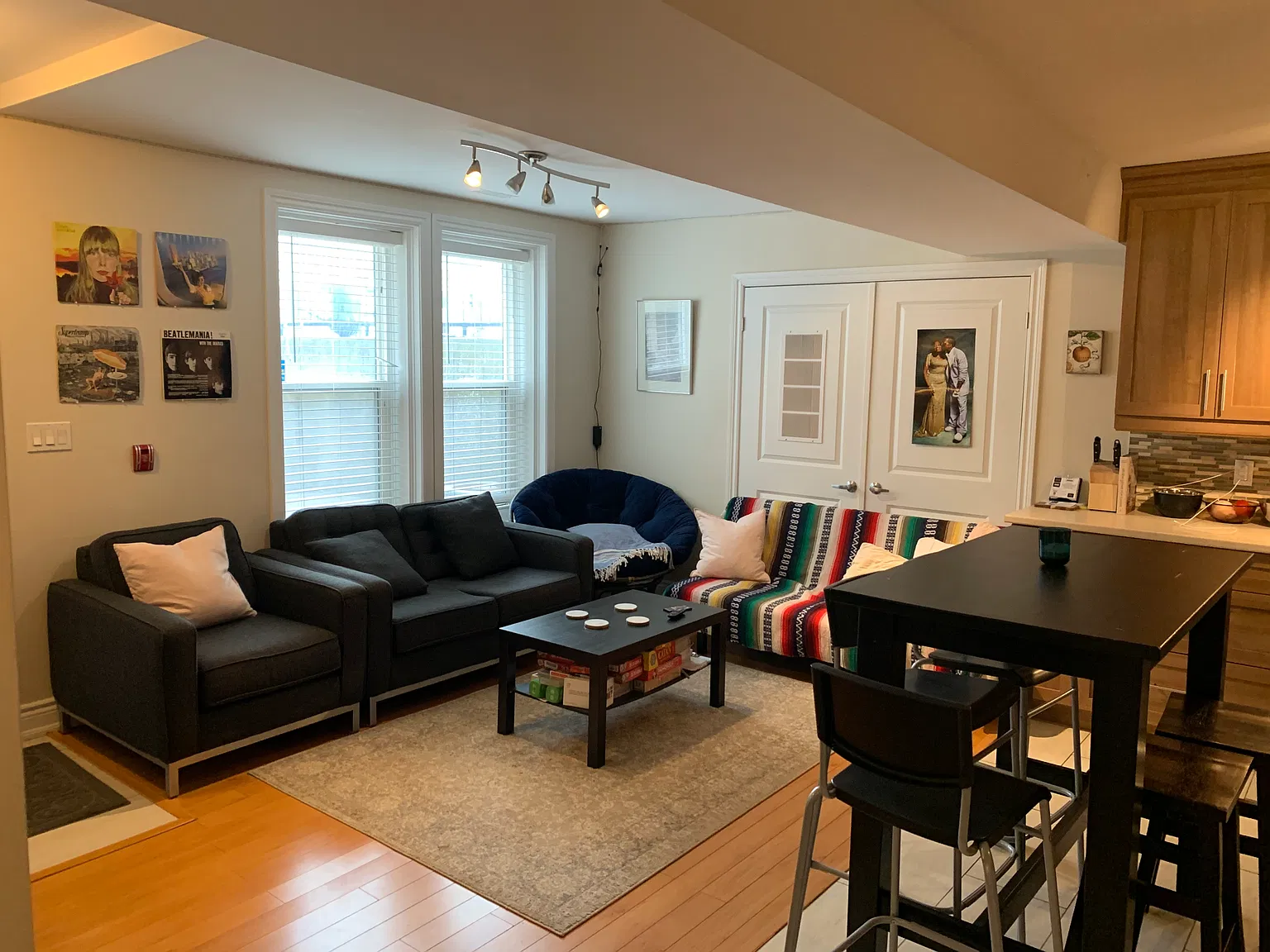 3 bed, 1300 sqft, $3,000 — Photo 3