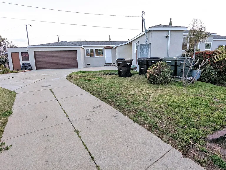 1835 W Colegrove Ave — Photo 31
