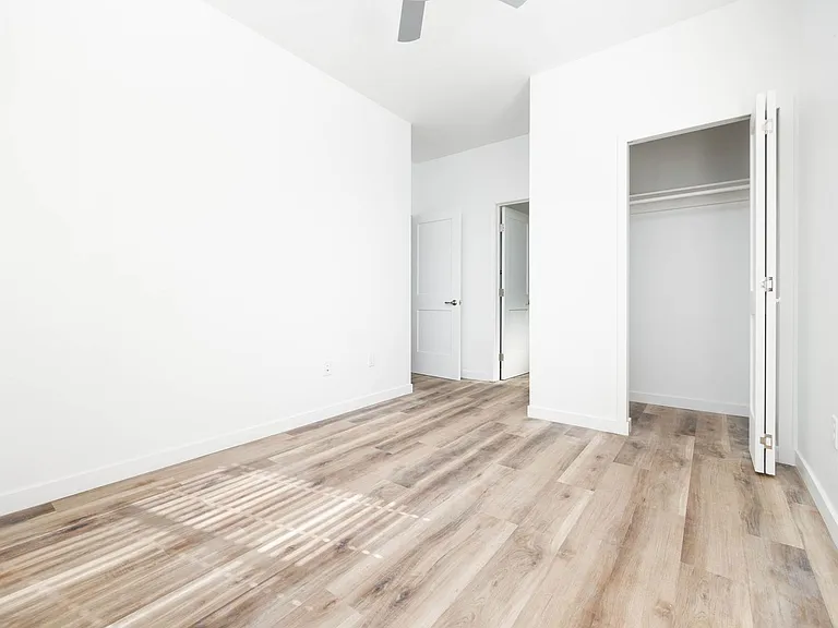 3990 Darwin Ave — Photo 5