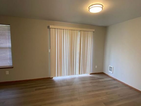 3rd image of 5911 157th Street Ct E