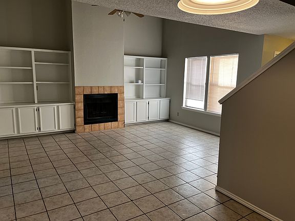2nd image of 1302 Conway Dr #B