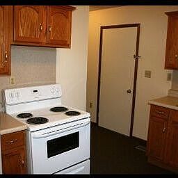 5th image of 1734 Crestmont Dr