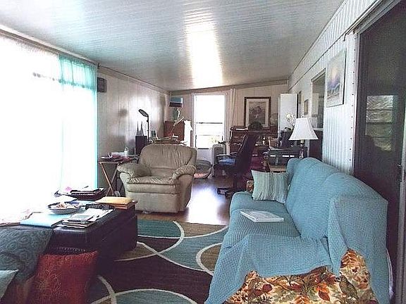 5th image of 188 Countryside Dr