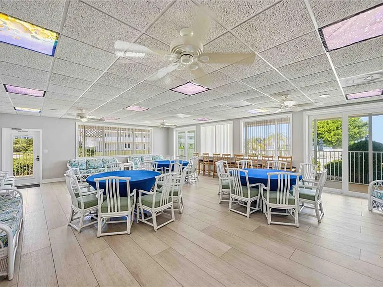 765 John Ringling Blvd #5 — Photo 32