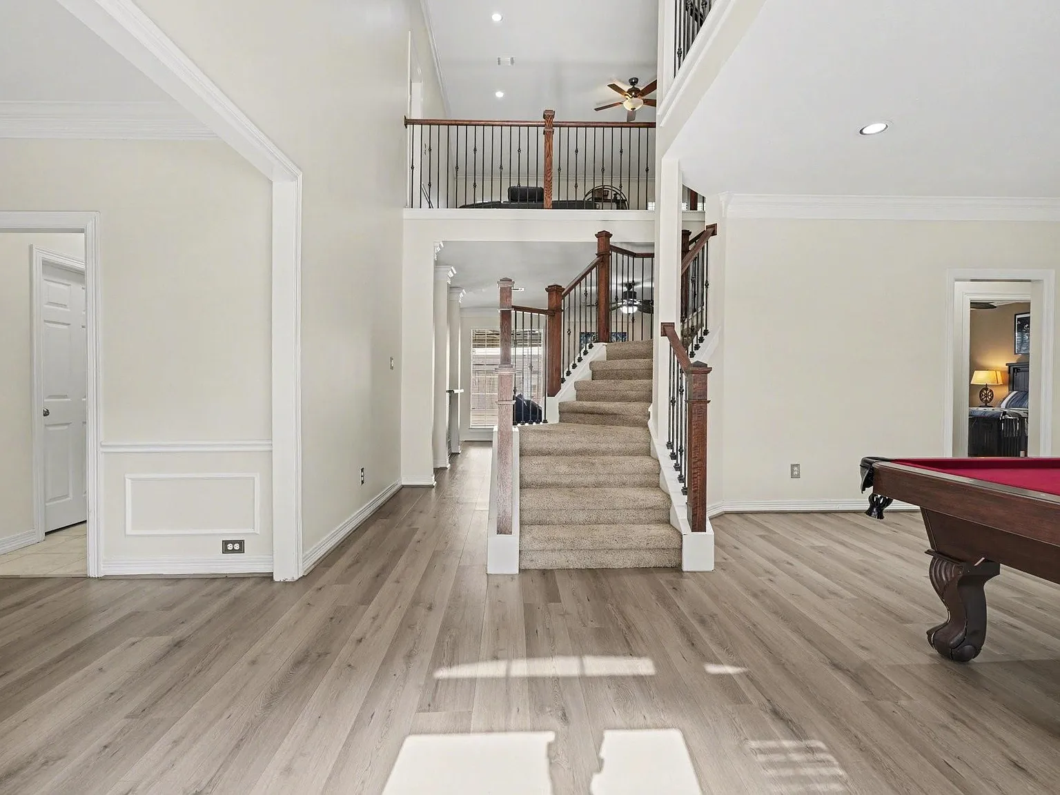 5 bed, 3.5 bath, 4057 sqft, $4,500 — Photo 3
