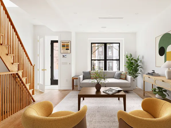 1044 Jefferson Avenue image 2 of 13