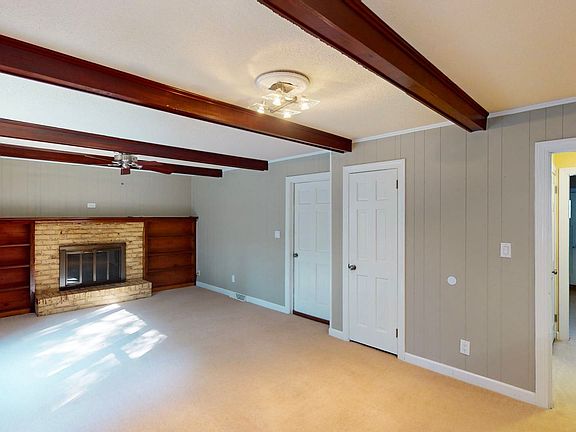 5th image of 707 Sir Walter Cir