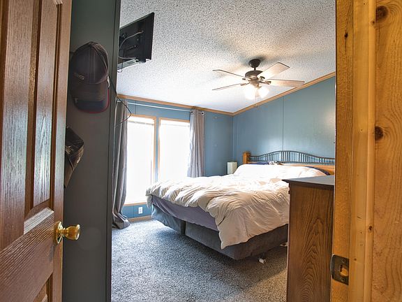5th image of 9631 S Warner Ave